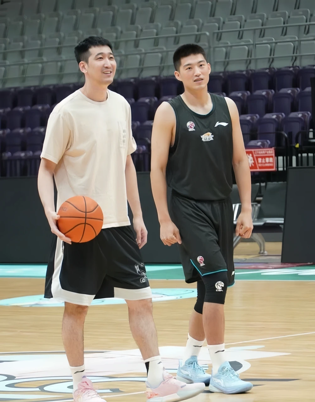 乌鲁木齐篮球训练营招生_1